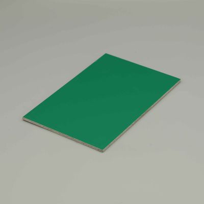 Màu xanh lá cây 1.50X2.44M Kích thước mỏng thêm Bảng tổng hợp nhôm để trang trí tòa nhà xây dựng 4MM