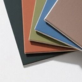 Bề mặt hợp kim nhôm tiêu chuẩn với lớp phủ fluorocarbon Kháng ăn mòn tốt